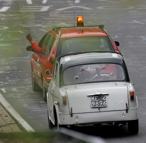 Technische Probleme - Fiat scheidet beim Historic Marathon anlässlich des AVD Oldtimer Grand Prix 2011 am Nürburgring aus