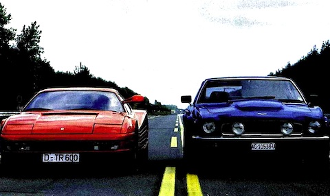 Aston Martin V8 Vantage und Ferrari Testarossa im Test im Jahre 1985