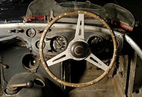 Interieur des versteigerten Austin Healey Werkswagen von 1953