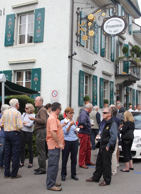 Engländer beim Apéro