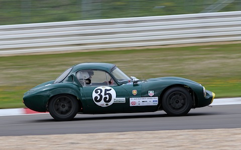 GT Masters - GT-Fahrzeuge bis 1965 am AVD Oldtimer Grand Prix 2011