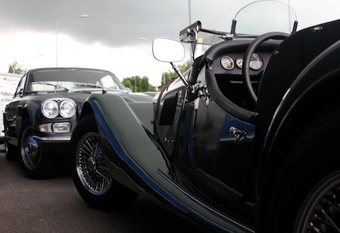 Maserati 3500 GTI Sebring und Morgan Plus 8 am Boxenstopp @ Meylenstein vom 29. Juni 2011