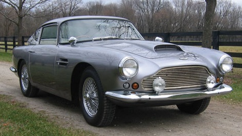 Aston Martin DB 4