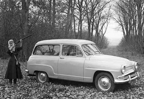 Jagdmotiv mit Simca Aronde Châtelaine von 1958