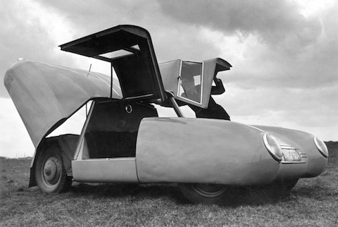 Artikelbild Flügeltürensportwagen aus Deutschland - lange vor dem 300 SL