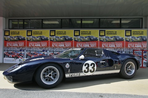 Newey macht mit dem Ford GT 40 Werbung für die Masters Historic von 2011