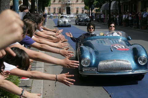Begeisterte Zuschauer an der Mille Miglia 2008