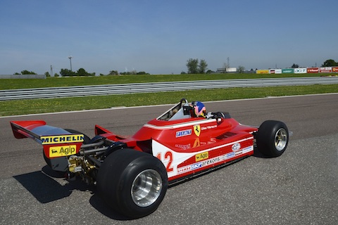 Jacques Villeneuve dreht auf dem Ferrari seines Vaters Gilles Villeneuve Testrunden in Fiorano
