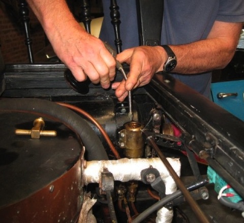 Ölen des Rochester Steamer