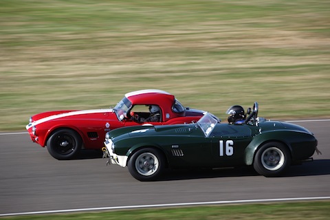 Zweikampf zweier Shelby Cobras 289 am Shelby Cup