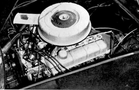 V8-Motor von Buick im knapp bemessenen Motorraum des AC Aceca von 1962