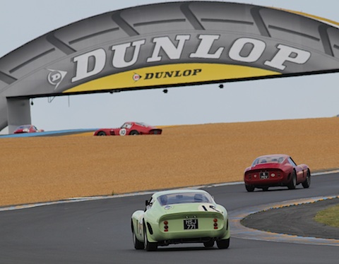 Ferrari 250 GTO Demo-Lauf - am Dunlopbogen in Le Mans
