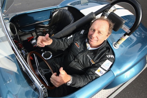 Jochen Mass in der AC Cobra, mit der er in Goodwood ein Rennen bestreiten wird