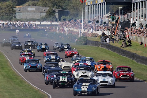 Shelby Cup in der ersten Kurve nach dem Start