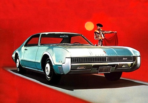 Artikelbild Blättern im Toronado-Handbuch von 1967