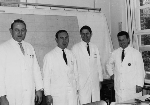 Bei Porsche in den Sechzigerjahren - Kolb, Günter Kübler, August Wilhelm Gösse, Schröder (rechts) (© Archiv Gerhard Schröder)