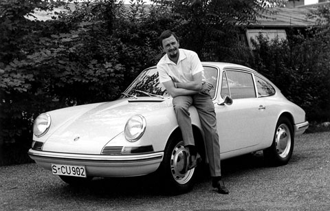 Porsche 901 mit Butzi Porsche im Jahr 1963 (© Werk)