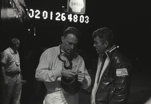 Dan Gurney mit Carroll Shelby (© Dave Friedman)