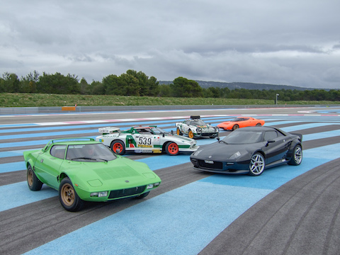 Gruppenbild von Lancia Rennlegenden