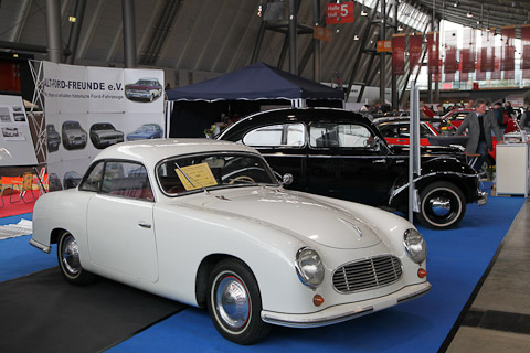 Ford mit Wacker-Karosserie auf der Retro Classics in Stuttgart 2018