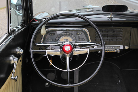 Cockpit des Studebaker Champion Convertible von 1951