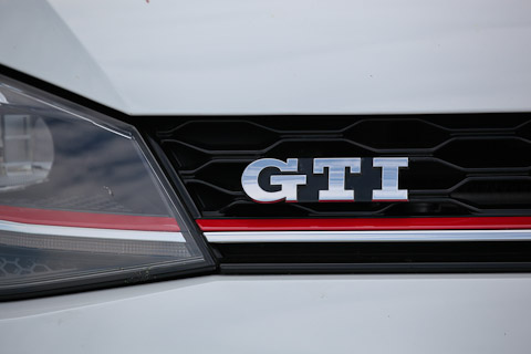GTI-Zeichen am VW Golf GTI Mk 7 (2017)