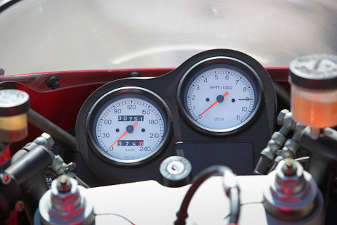Instrumente - Ducati 900 SS von 1994 (© Bruno von Rotz)
