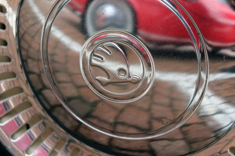 Radkappe Skoda Octavia von damals (rechts)
