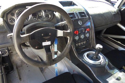 Aston Martin V8 Vantage N24 von 2007 - Cockpit