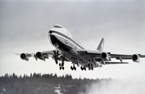 Boeing 747 der Swissair beim Start um das Jahr 1970 herum (© ETH-Bibliothek Zürich, Bildarchiv/Stiftung Luftbild Schweiz / Fotograf: Swissair / CC BY-SA 4.0)
