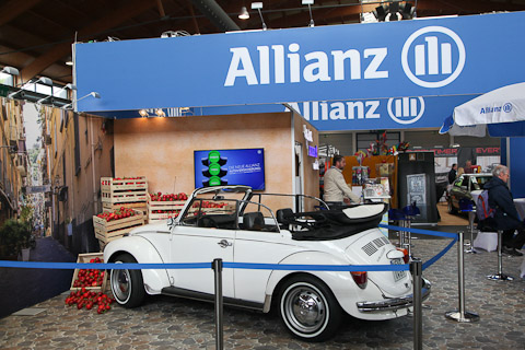 VW Käfer auf dme Allianz-Stand an der Motorworld Classics Bodensee 2019