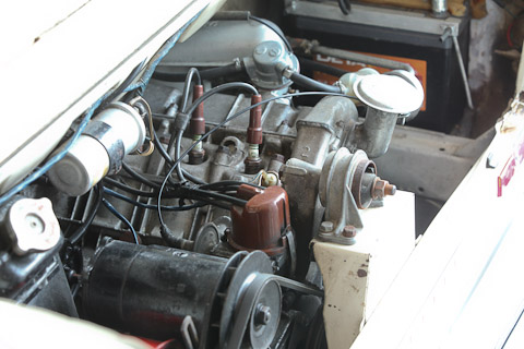 Motor des Sunbeam Imp von 1970 an der Swiss Classic World Luzern 2019