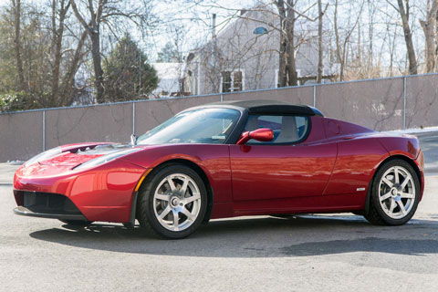 Tesla Roadster (© Bonhams)