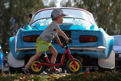 Auch der Nachwuchs interessiert sich für die Berlinette