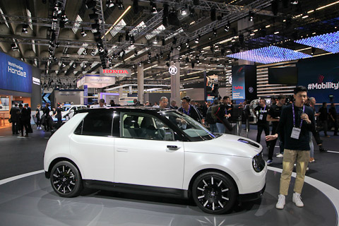Honda e an der IAA 2019 (© Bruno von Rotz)