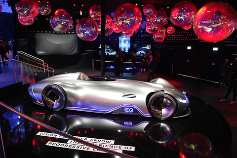 Mercedes-Benz Vision Silver Aorrow an der IAA 2019 (© Bruno von Rotz)