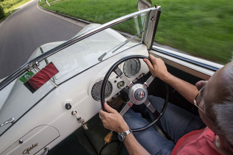 Fahren im Alfa Romeo 6C Graber (© Daniel Reinhard)