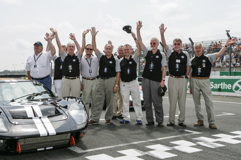 Die Crew von 1966, aufgenommen in Le Mans 2006 (© Daniel Reinhard)
