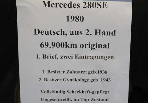Preisschild zum Mercedes-Benz 280 SE von 1980 an der Bremen Classic Motorshow 2020