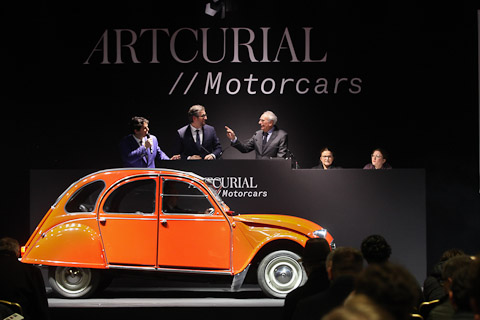 Citroën 2CV4 von 1977 an der Artcurial-Versteigerung in Paris 2020