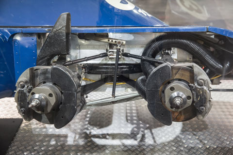 Aufhängungen des Tyrrell P34 von 1976 (© Daniel Reinhard)