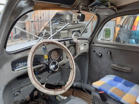 VW Käfer Pickup von 1949 - Blick ins Cockpit