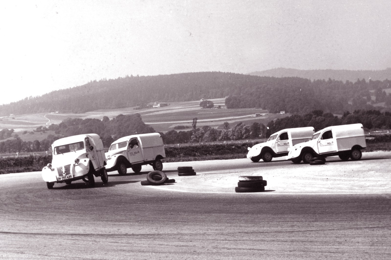 Citroën 2 CV Kastenenten-Cup?