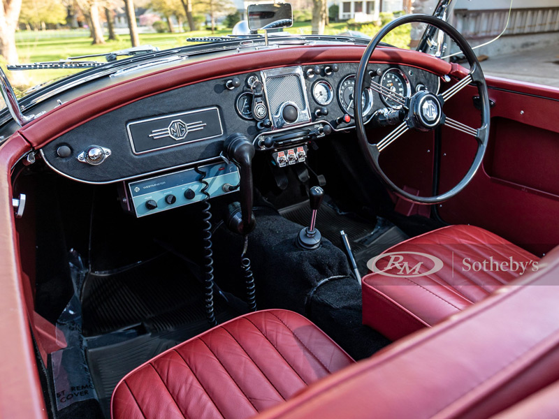 MGA Police Car 1961 - Interieur (© Teddy Pieper - Courtesy RM/Sotheby's)