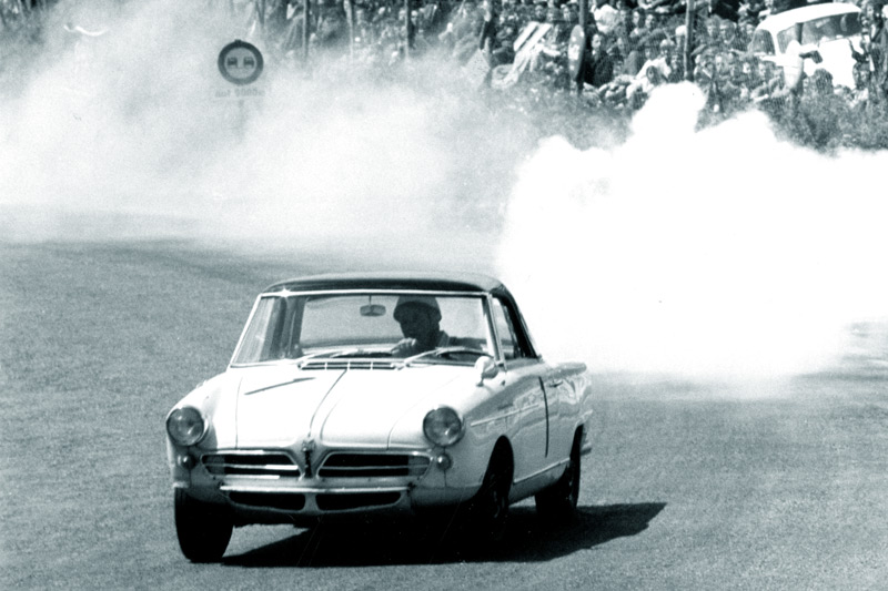 NSU Wankel-Spider mit Siegfried Spiess am Lenkrad beim Bergrennen Freiburg-Schauninsland 1966