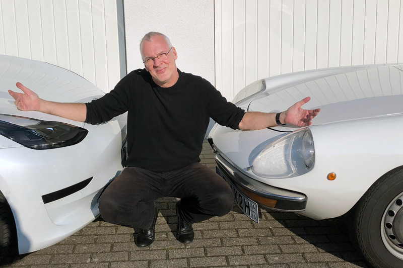 Artikelbild Automobiler Wanderer zwischen Zukunft und Vergangenheit