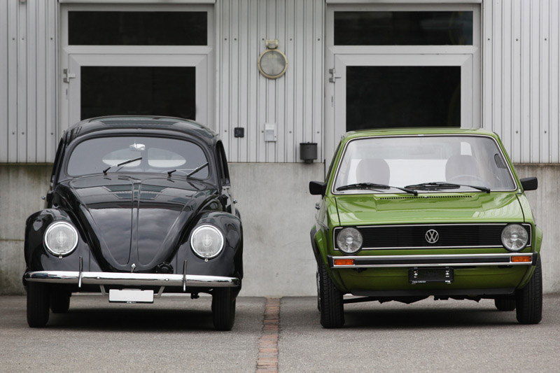 VW Käfer versus VW Golf (© Bruno von Rotz)