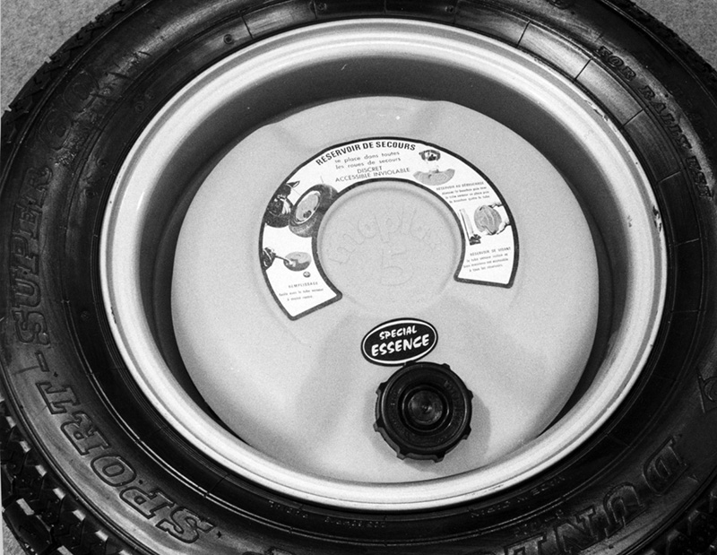 Reservekanister im Ersatzrad (im Jahr 1978)