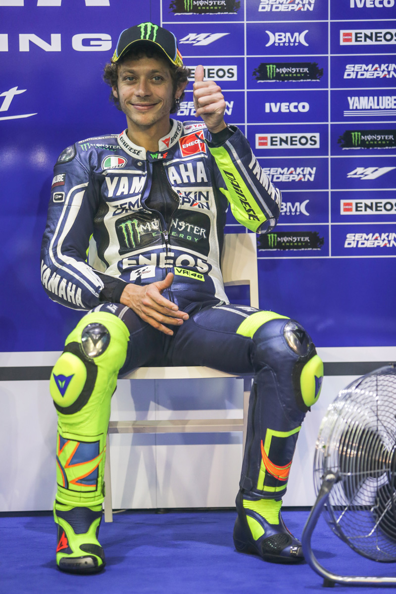 Valentino Rossi im Jahr 2003 in Katar (© Daniel Reinhard)