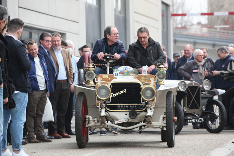 Darracq vor der Rétromobile 2022 (© Bruno von Rotz)